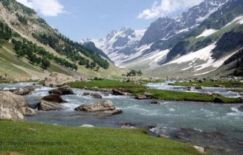 sonmarg-kashmir-india-750x500