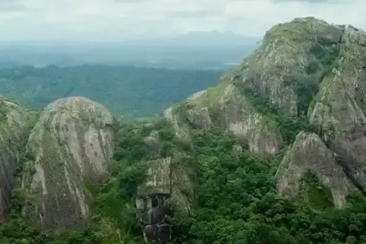 Edakkal Caves