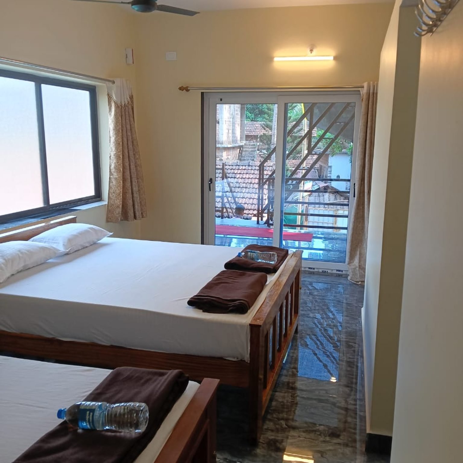 4-bed room( 1st floor)